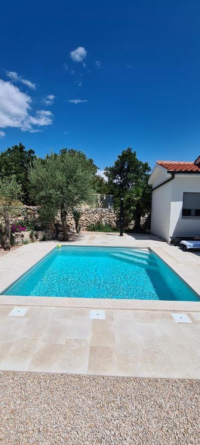 Villa Nevera Omišalj Eksteriør billede